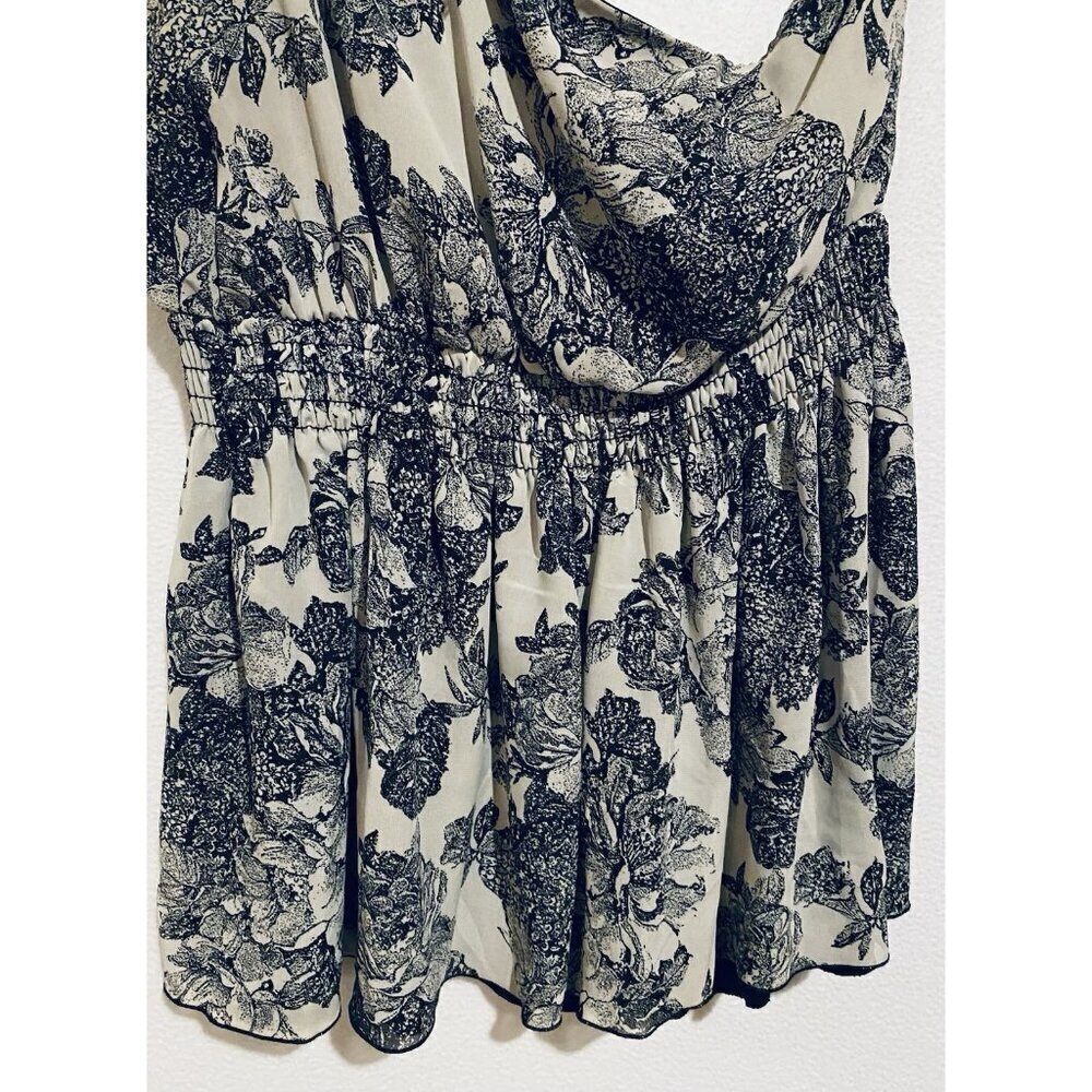 Torrid Top Womens 2X Gray Black Floral One Shoulder Rosette Whimsigoth Witchy - Picture 3 of 7